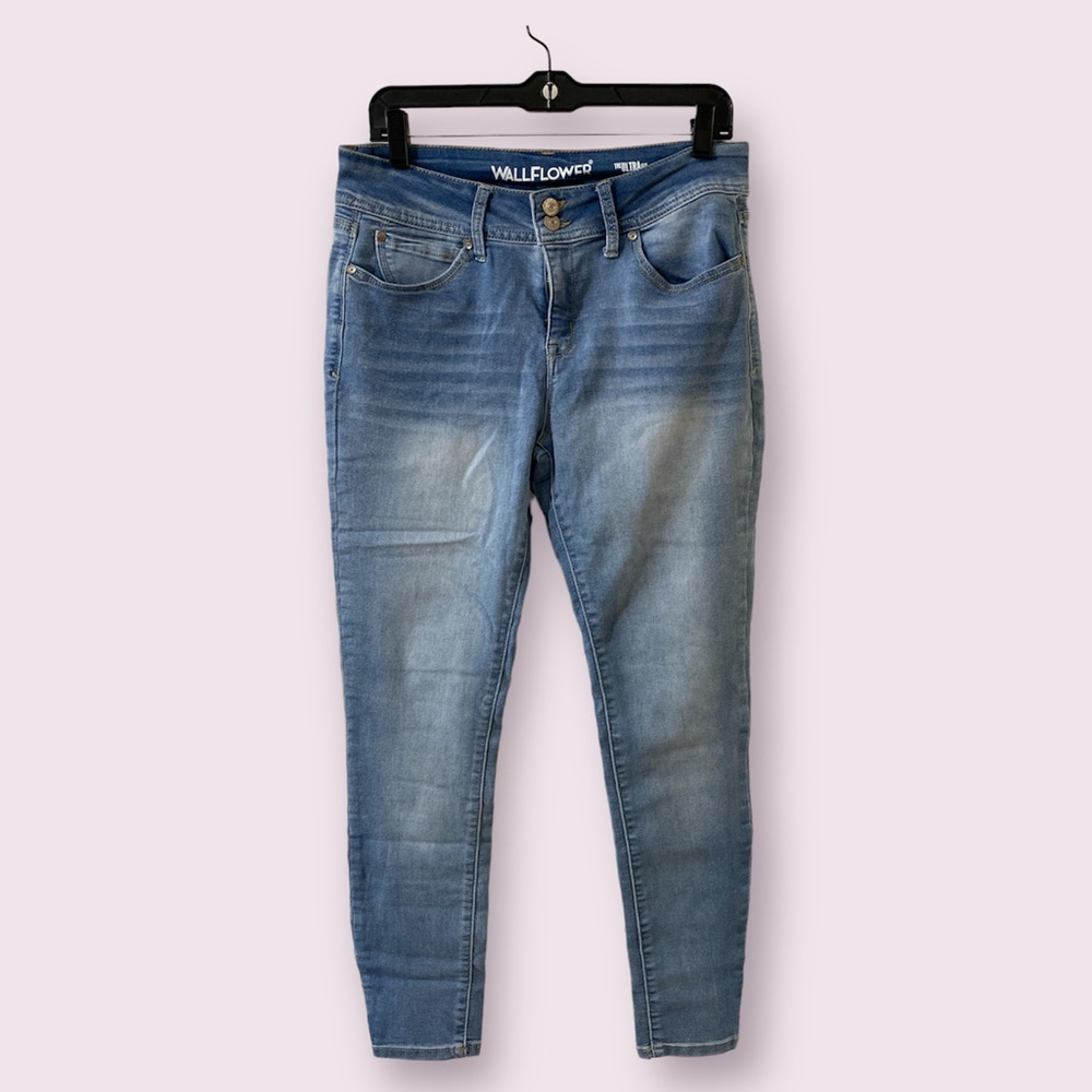 Wallflower jeans